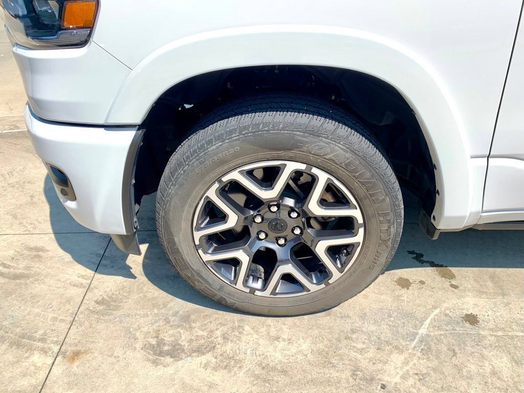 Used 2025 RAM 1500 Laramie w/ Laramie Southwest Edition AWD/4WD image 9