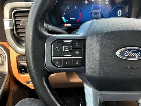 Used 2023 Ford F250 Lariat w/ Tow Technology Package image 19