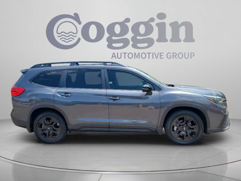 Used 2023 Subaru Ascent Onyx Edition AWD/4WD image 6