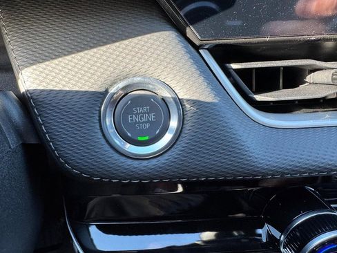 New 2026 Chevrolet Equinox LT w/ Convenience Package II image 17