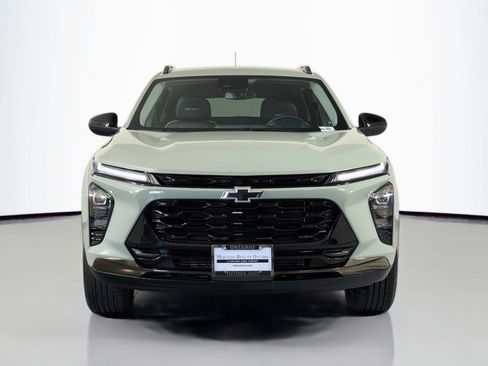 Used 2025 Chevrolet Trax ACTIV w/ Driver Confidence Package FWD image 3
