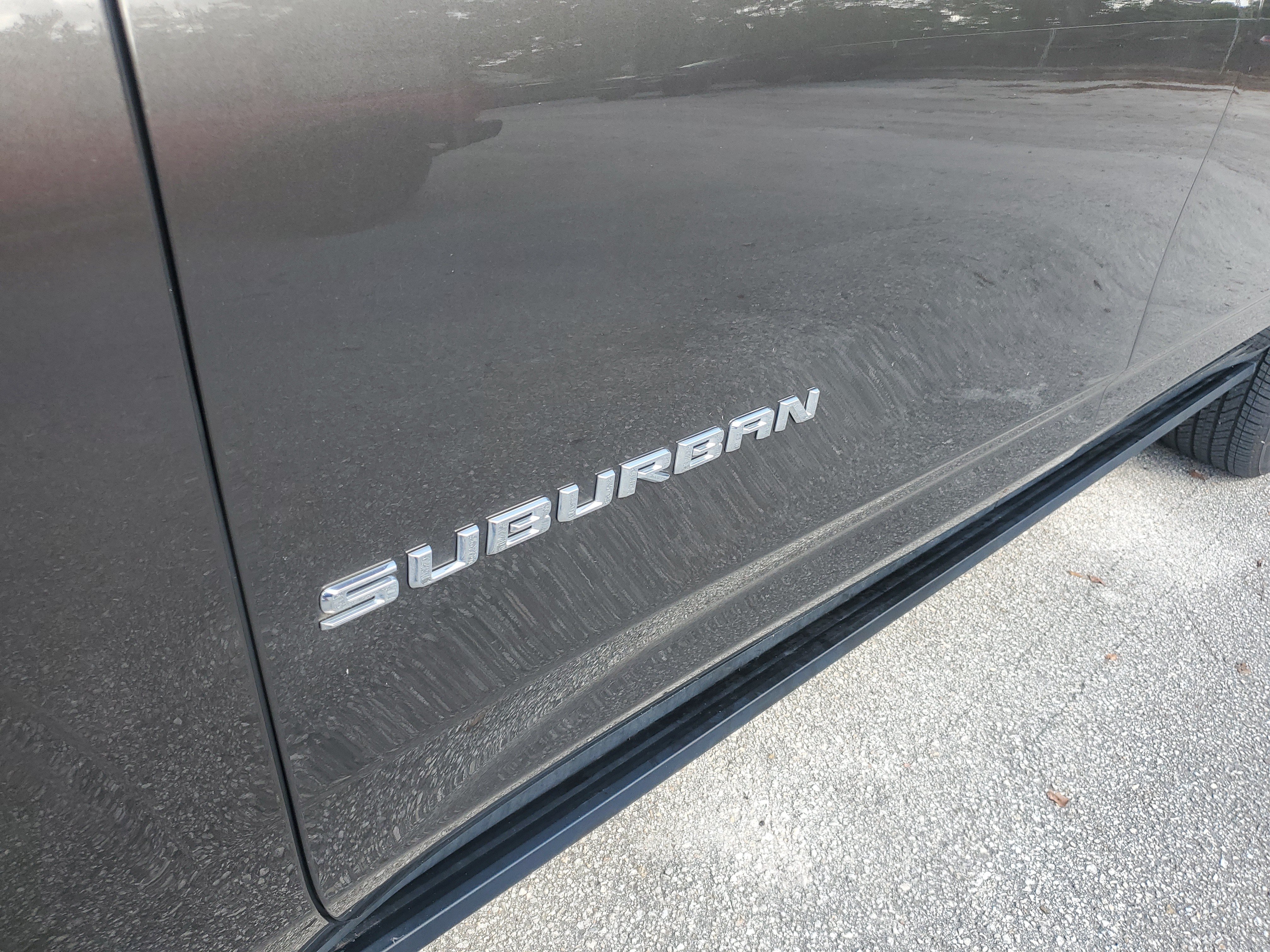 Used 2021 Chevrolet Suburban High Country RWD image 5