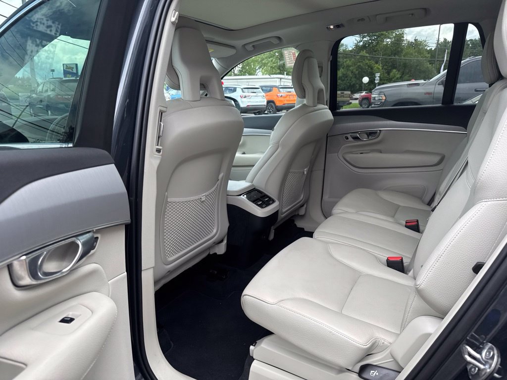 Used 2022 Volvo XC90 T5 Momentum AWD/4WD image 21