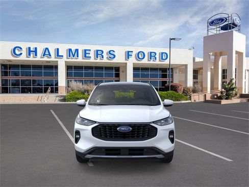 Used 2025 Ford Escape SE w/ Class II Trailer Tow Package image 6