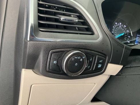 Used 2023 Ford Edge Titanium AWD/4WD image 8