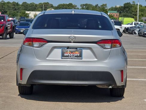 Certified 2024 Toyota Corolla LE FWD image 5