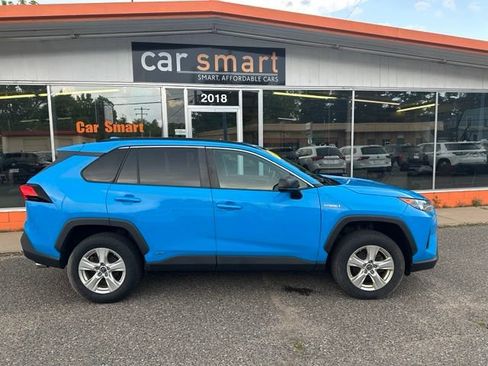 Used 2021 Toyota RAV4 LE AWD/4WD image 8