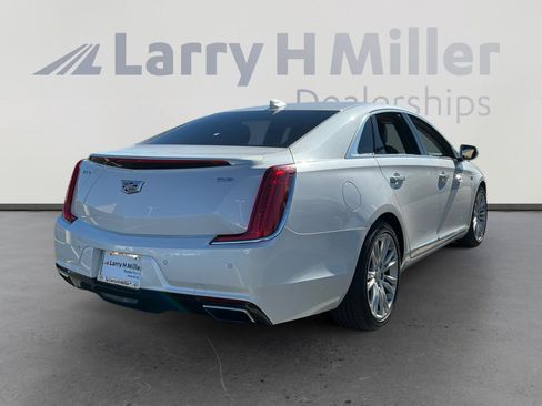 Used 2019 Cadillac XTS Luxury image 4