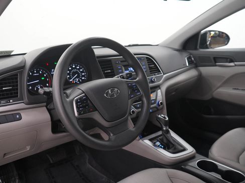 Used 2017 Hyundai Elantra SE w/ Cargo Package FWD image 21