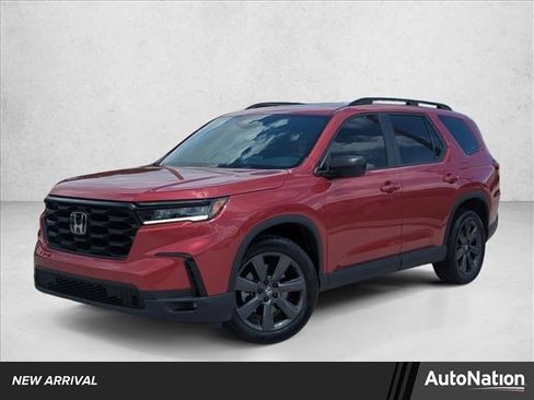 Used 2024 Honda Pilot Sport image 1