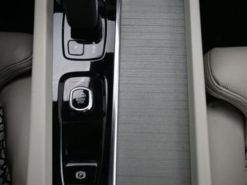 Used 2024 Volvo S60 B5 Ultimate image 10