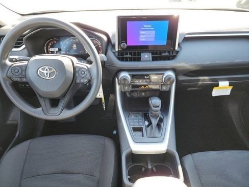 Used 2024 Toyota RAV4 LE AWD/4WD image 20