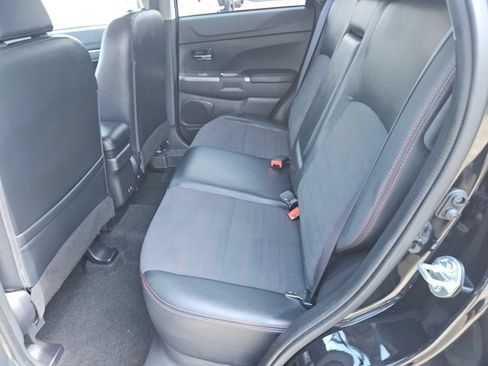 Used 2025 Mitsubishi Outlander Sport SE AWD/4WD image 27