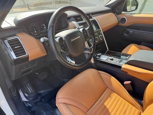 Used 2020 Land Rover Discovery HSE Luxury image 16