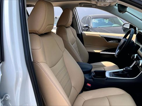 Used 2024 Toyota RAV4 XLE Premium image 9