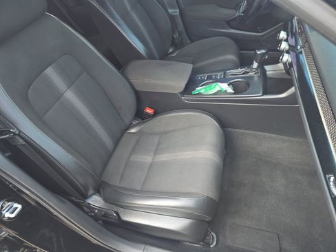 Used 2022 Honda Civic Sport image 11