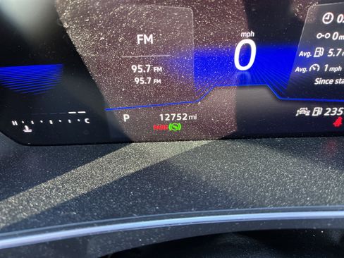 Certified 2024 Volkswagen Tiguan SE image 21