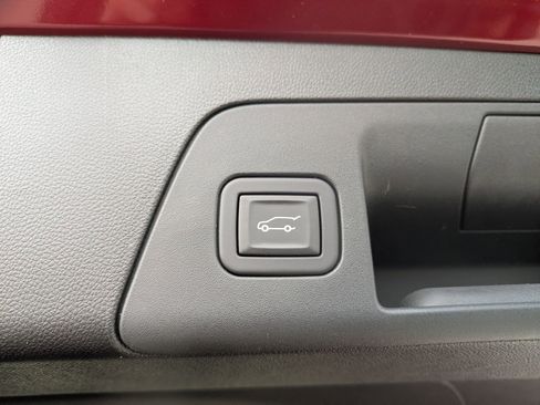 Used 2023 Buick Envision Essence image 28