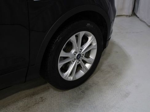 Used 2017 Ford Escape SE image 28