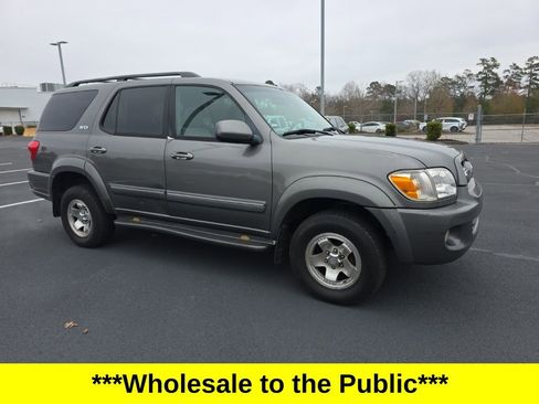 Used 2005 Toyota Sequoia SR5 image 10