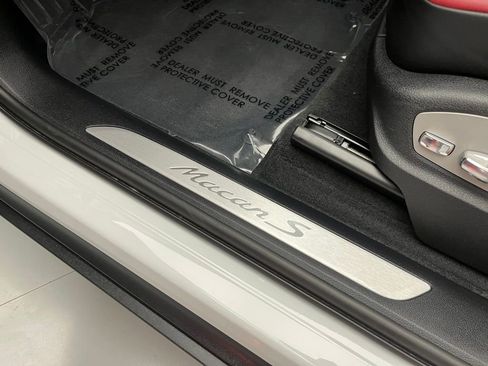 Used 2024 Porsche Macan S image 30