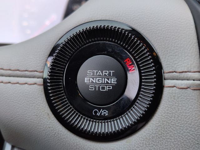 Used 2025 Jeep Compass Limited AWD/4WD image 24