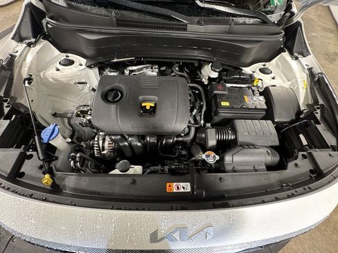 Certified 2024 Kia Seltos S image 32