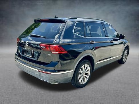 Used 2018 Volkswagen Tiguan SE FWD image 5