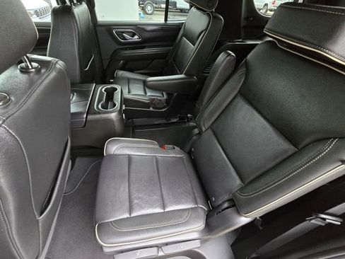 Used 2022 GMC Yukon SLT w/ SLT Luxury Package AWD/4WD image 29