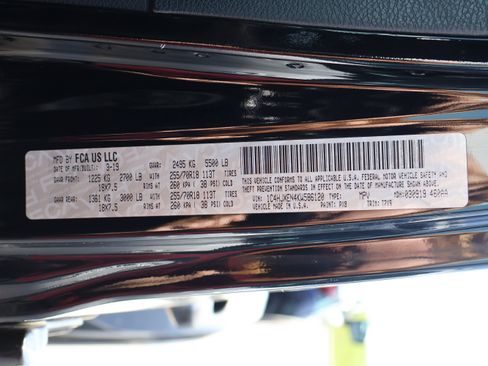 Used 2019 Jeep Wrangler Unlimited Sahara AWD/4WD image 23