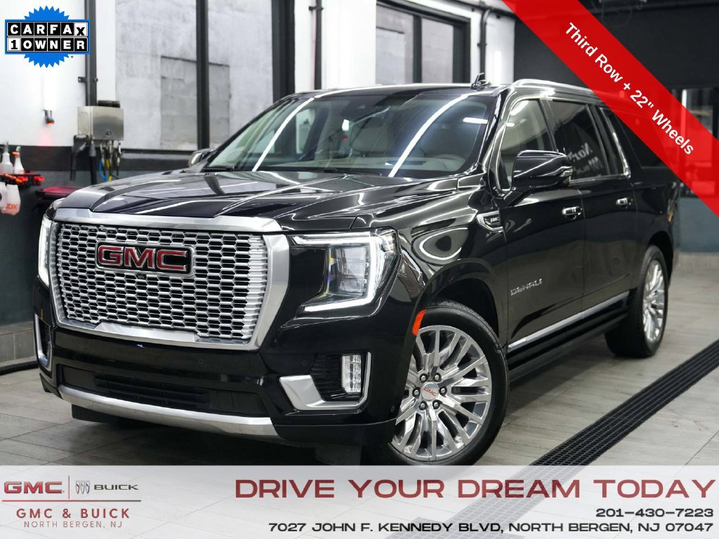 Used 2023 GMC Yukon XL Denali w/ Advanced Technology Package AWD/4WD image 1