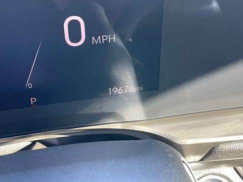 Used 2025 Buick Envista Preferred image 40