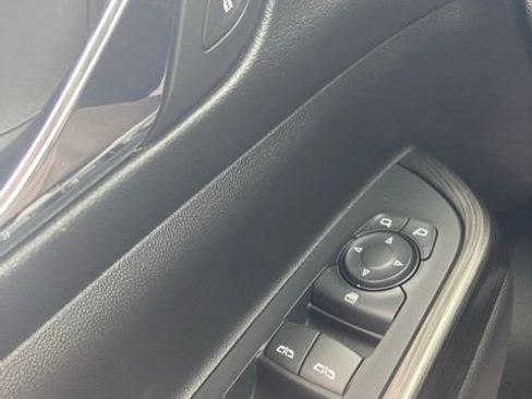 Used 2023 GMC Acadia SLT AWD/4WD image 34