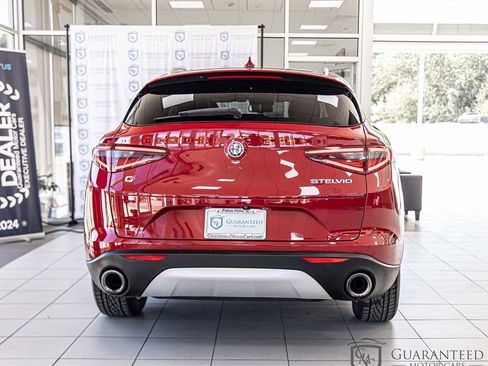 Used 2019 Alfa Romeo Stelvio AWD image 14