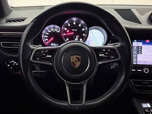 Used 2020 Porsche Macan AWD/4WD image 31
