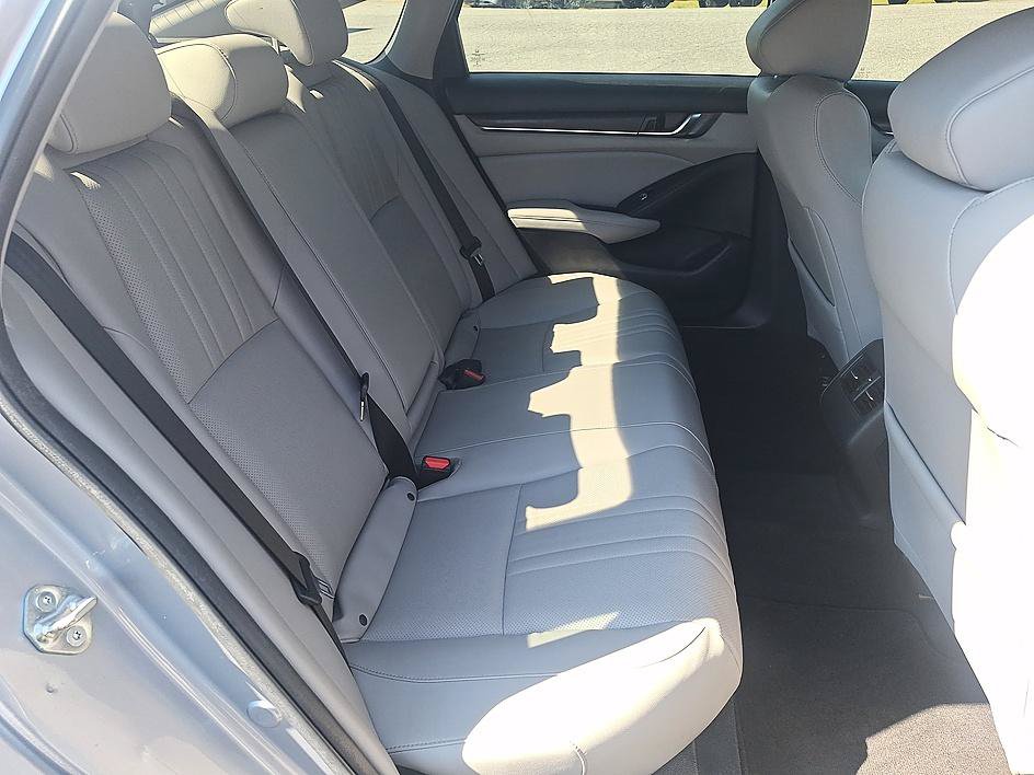Used 2018 Honda Accord EX-L image 22