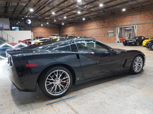 Used 2008 Chevrolet Corvette Coupe w/ Z51 Performance Package RWD image 17