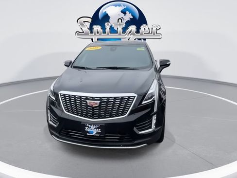 Used 2025 Cadillac XT5 Premium Luxury FWD image 3
