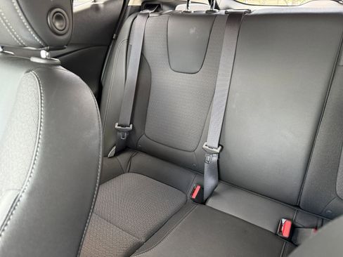 Used 2025 Buick Encore GX Preferred FWD image 39