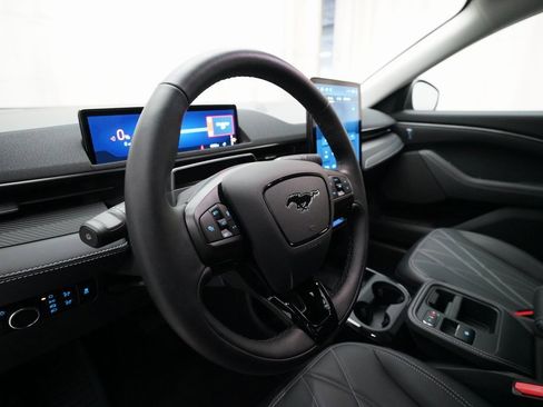 Used 2025 Ford Mustang Mach-E Select w/ Comfort Package Lite image 8