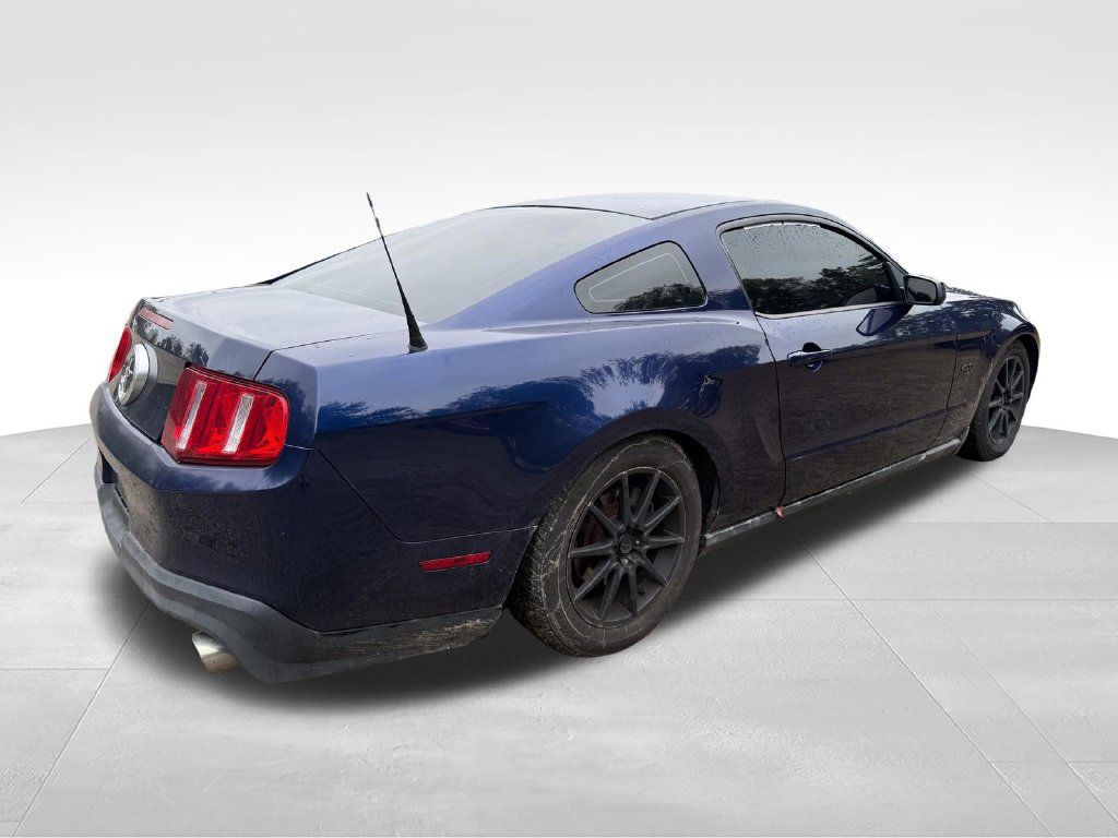 Used 2010 Ford Mustang Coupe RWD image 6