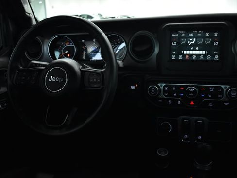 Used 2021 Jeep Wrangler Sport AWD/4WD image 36