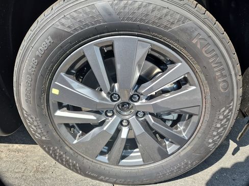 New 2026 Nissan Pathfinder SV FWD image 4