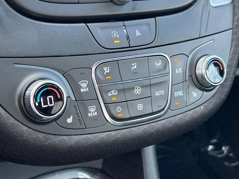 Used 2023 Chevrolet Malibu LT image 16