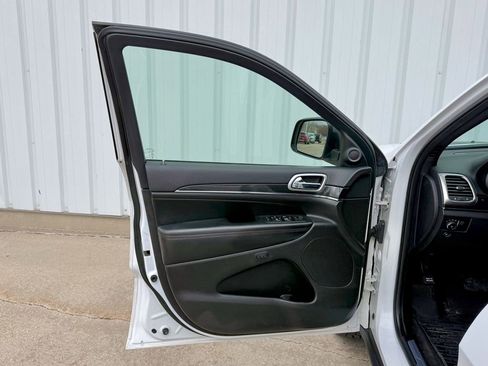 Used 2018 Jeep Grand Cherokee Trailhawk w/ Trailhawk Luxury Group image 13