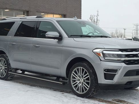 Used 2022 Ford Expedition Max Limited image 9