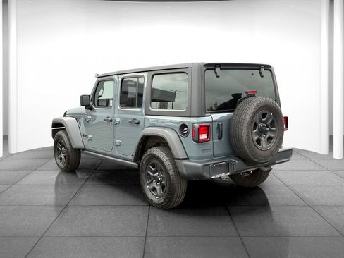 Used 2025 Jeep Wrangler Unlimited Sport AWD/4WD image 5