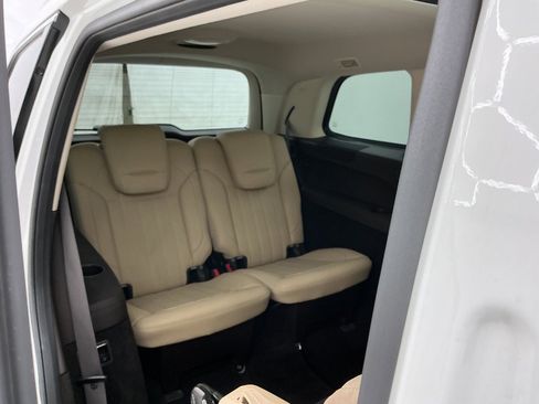Used 2017 Mercedes-Benz GLS 450 4MATIC w/ Premium Package image 29