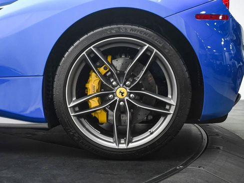 Used 2018 Ferrari 488 Spider image 33