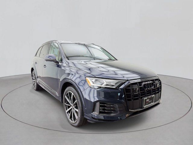 Used 2023 Audi Q7 3.0T Premium Plus w/ Premium Plus Package AWD/4WD image 3